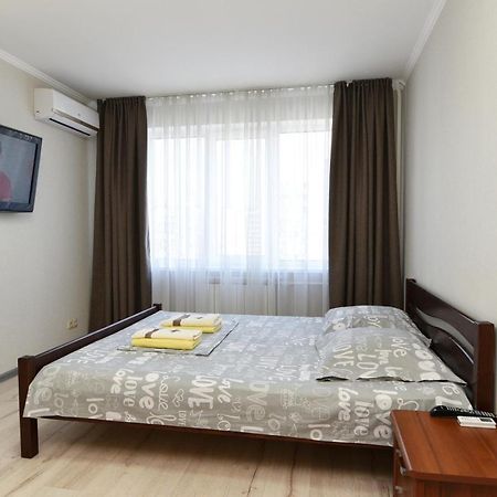 Apartament On Vasylia Lypkivskoho 24 Kiev Exterior foto