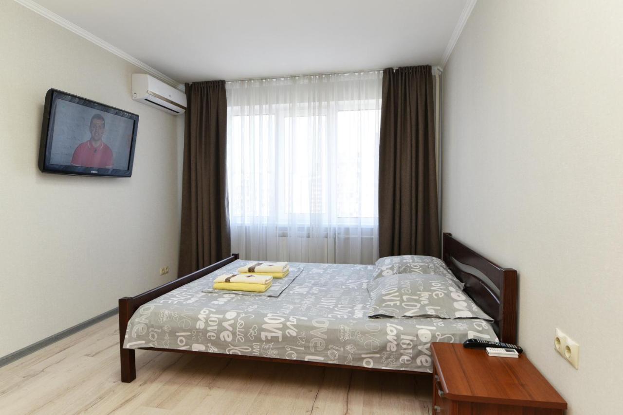 Apartament On Vasylia Lypkivskoho 24 Kiev Exterior foto