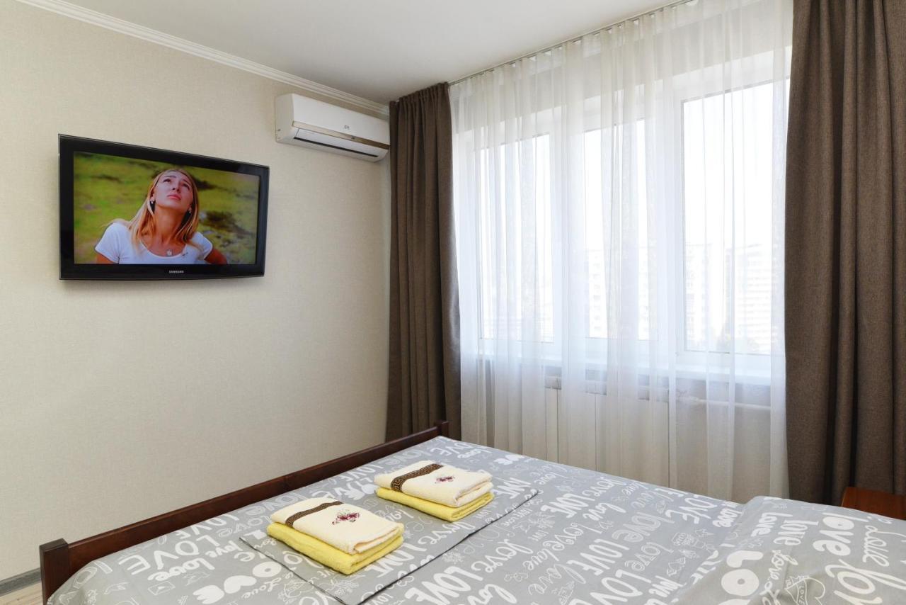 Apartament On Vasylia Lypkivskoho 24 Kiev Exterior foto