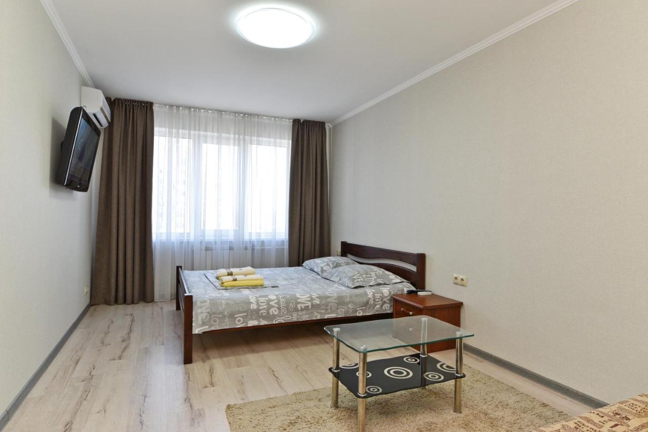 Apartament On Vasylia Lypkivskoho 24 Kiev Exterior foto