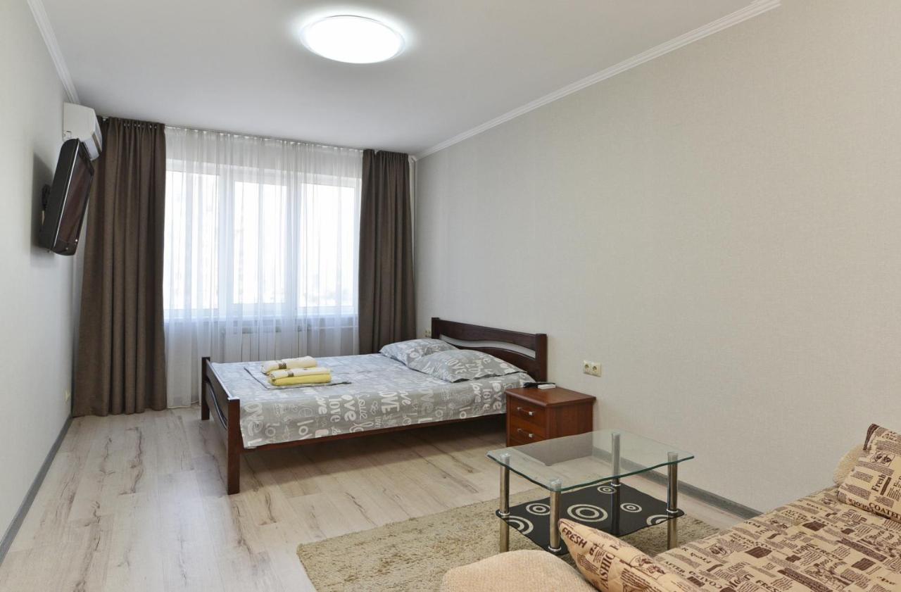 Apartament On Vasylia Lypkivskoho 24 Kiev Exterior foto